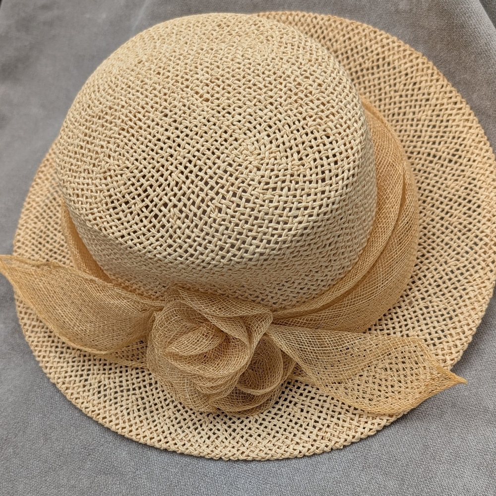 Cappelli Straworld Y2k Sun Hat One Size Floral Band Grass Natural Two Tone